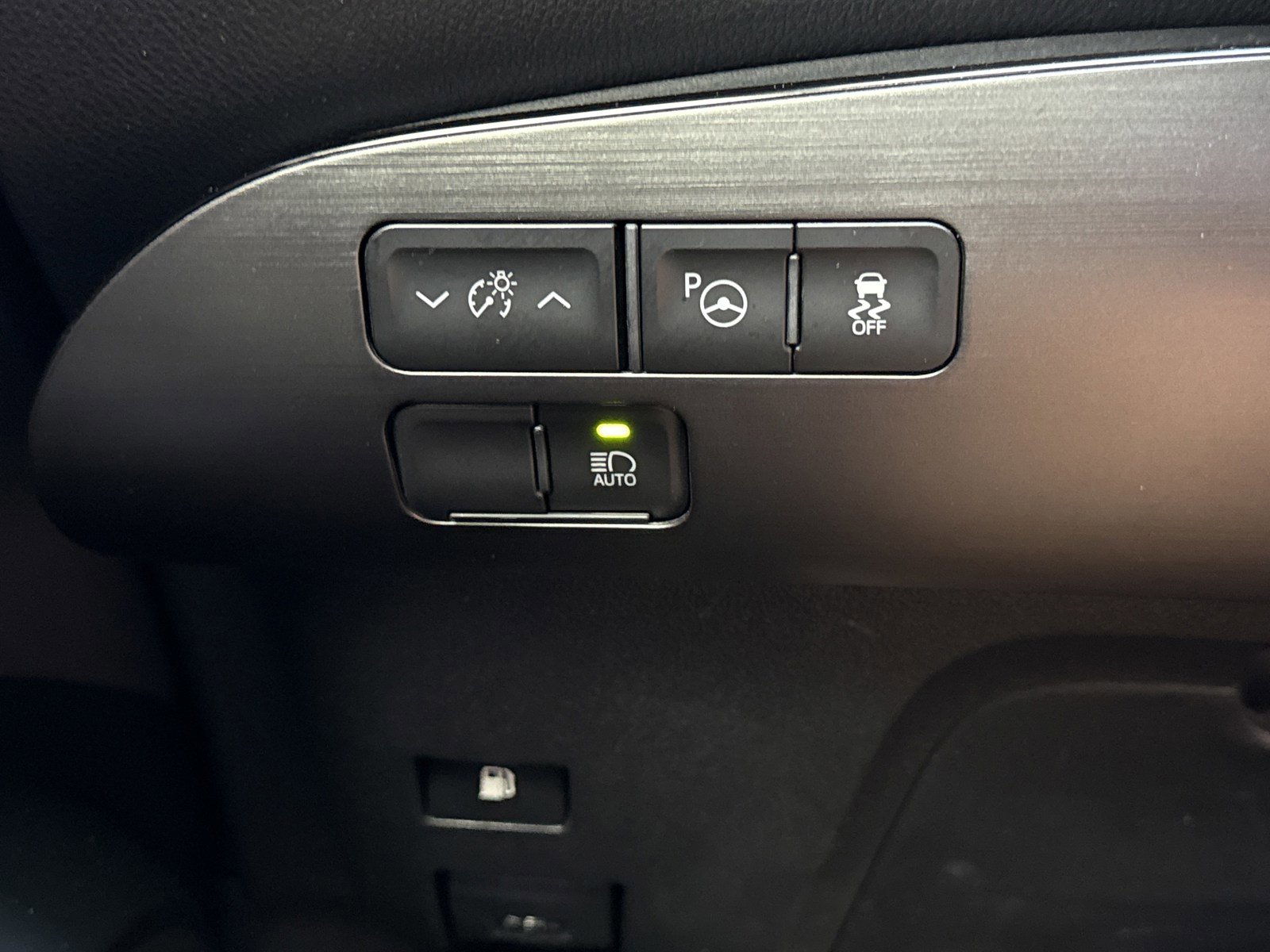 Used 2021 Toyota Prius image 18