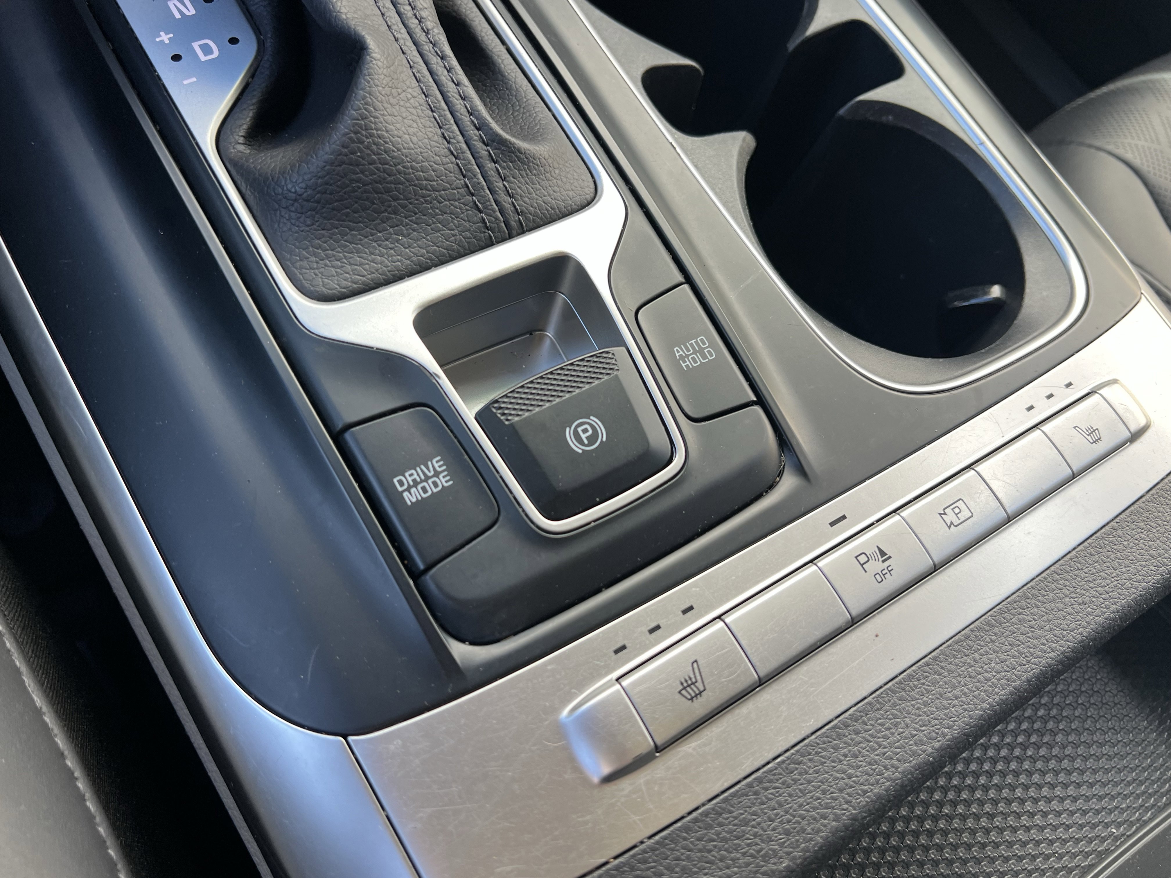 Used 2024 Kia Carnival LX image 28