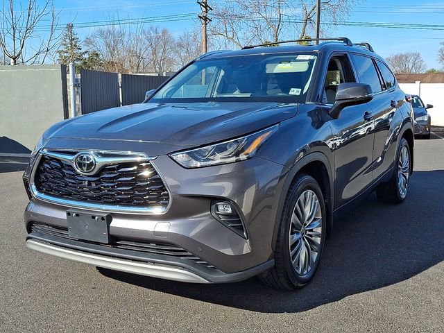 Certified 2021 Toyota Highlander Platinum image 3