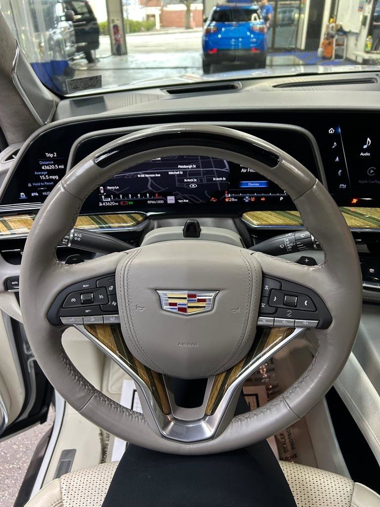 Used 2022 Cadillac Escalade Premium Luxury Platinum image 25