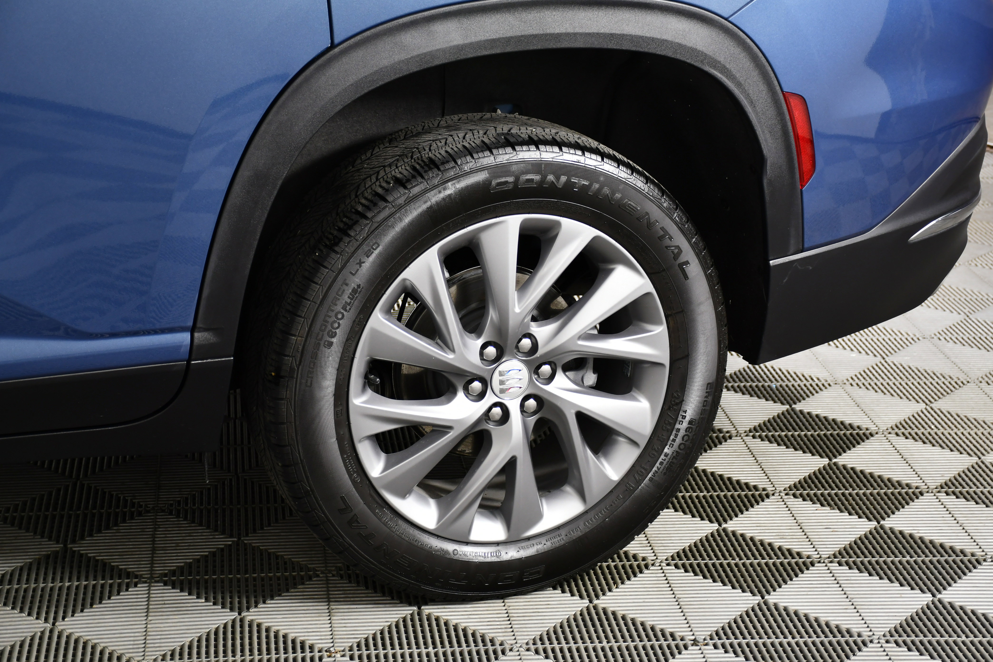 Used 2025 Buick Enclave Preferred image 52