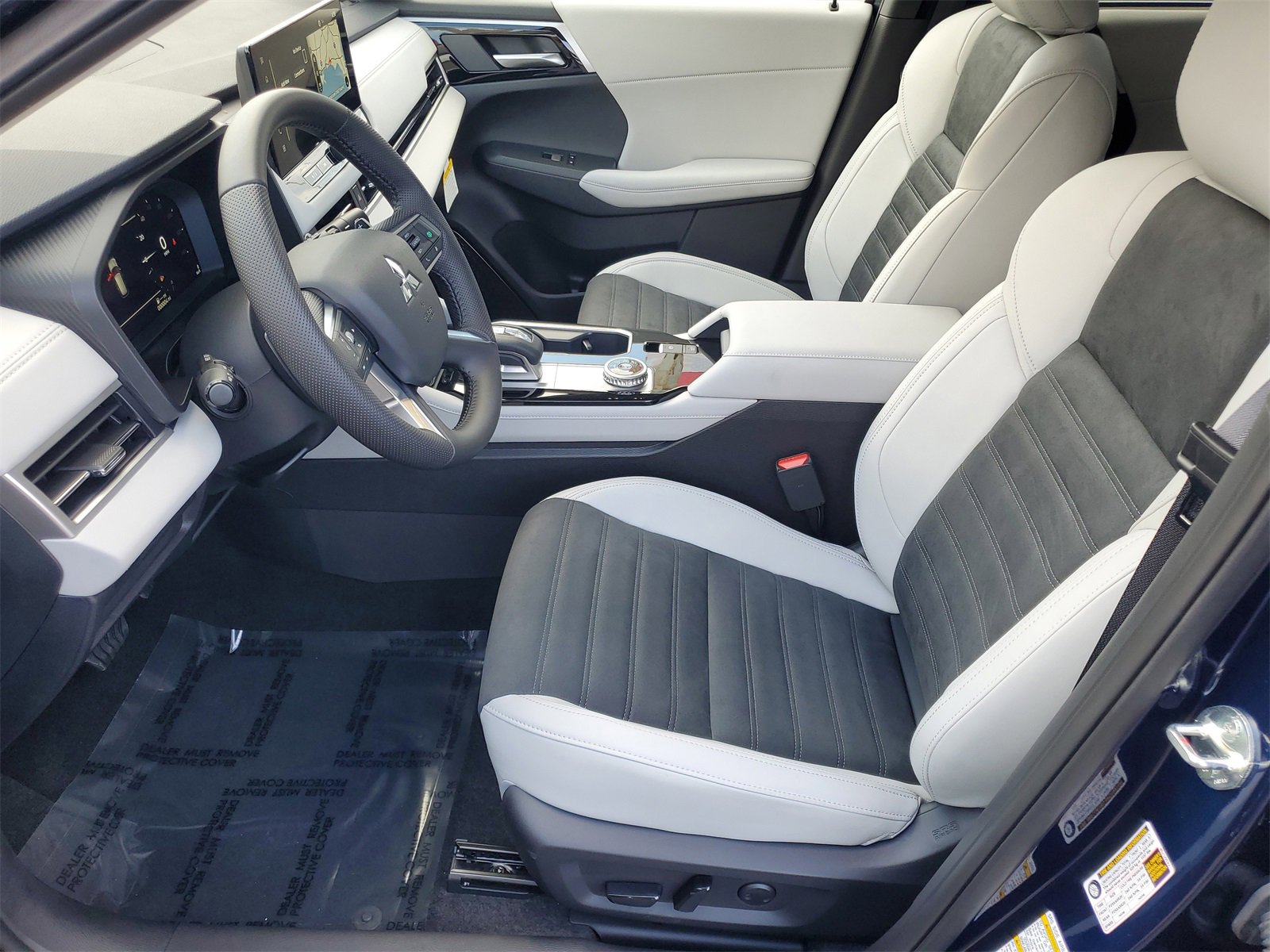 New 2025 Mitsubishi Outlander SE image 5