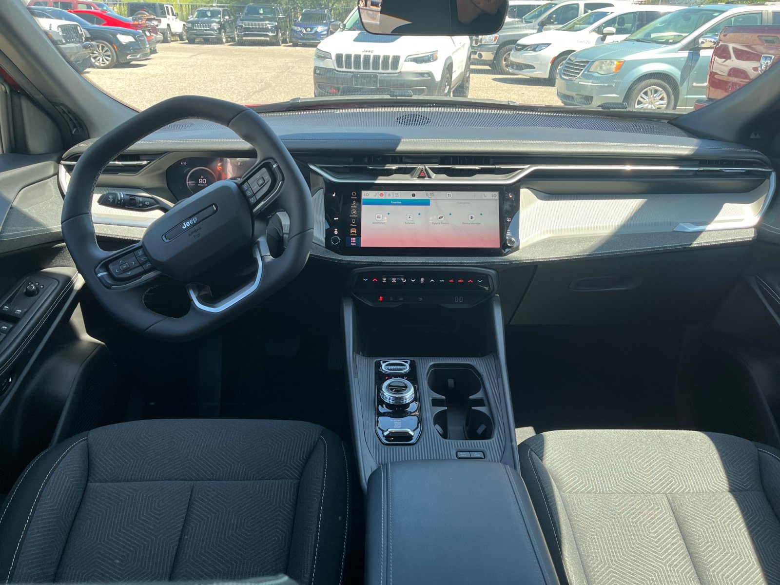 Certified 2026 Jeep Cherokee Laredo AWD/4WD image 33