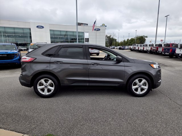 Used 2020 Ford Edge SE FWD image 12