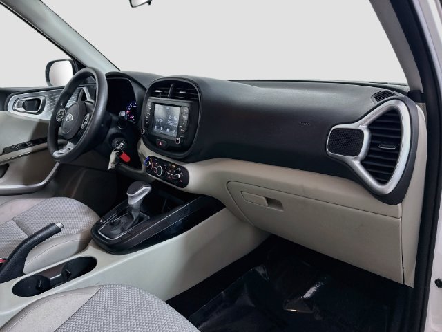 Used 2021 Kia Soul LX FWD image 29