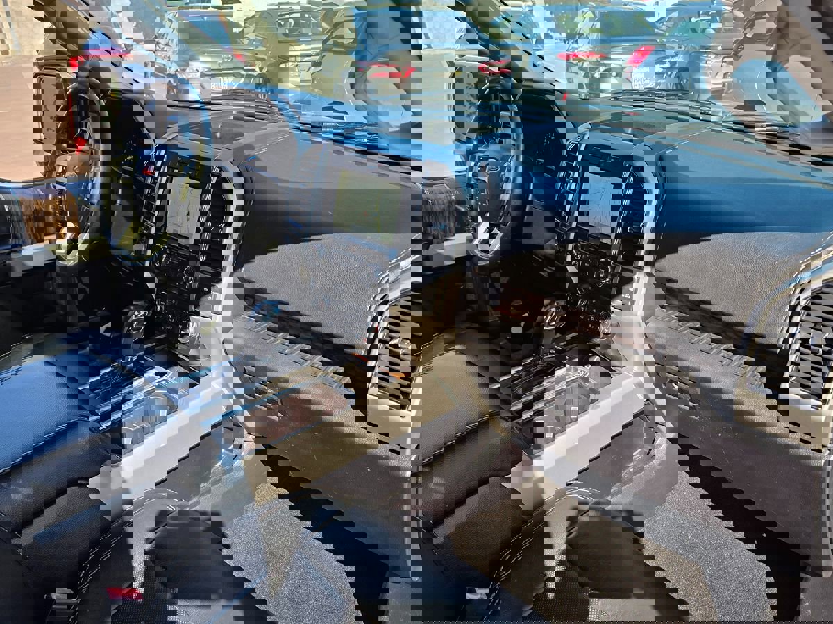 Used 2019 Ford F150 Lariat image 14