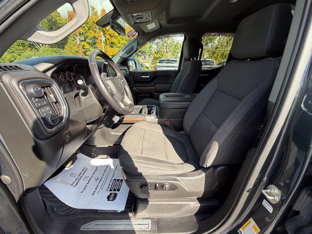 Used 2020 Chevrolet Silverado 1500 RST AWD/4WD image 10
