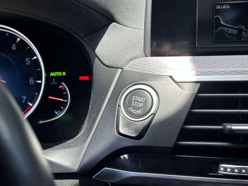 Used 2019 BMW X4 M40i w/ Executive Package image 33