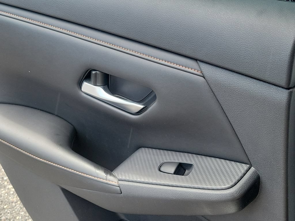 Used 2021 Nissan Sentra SR w/ SR Premium Package FWD image 17