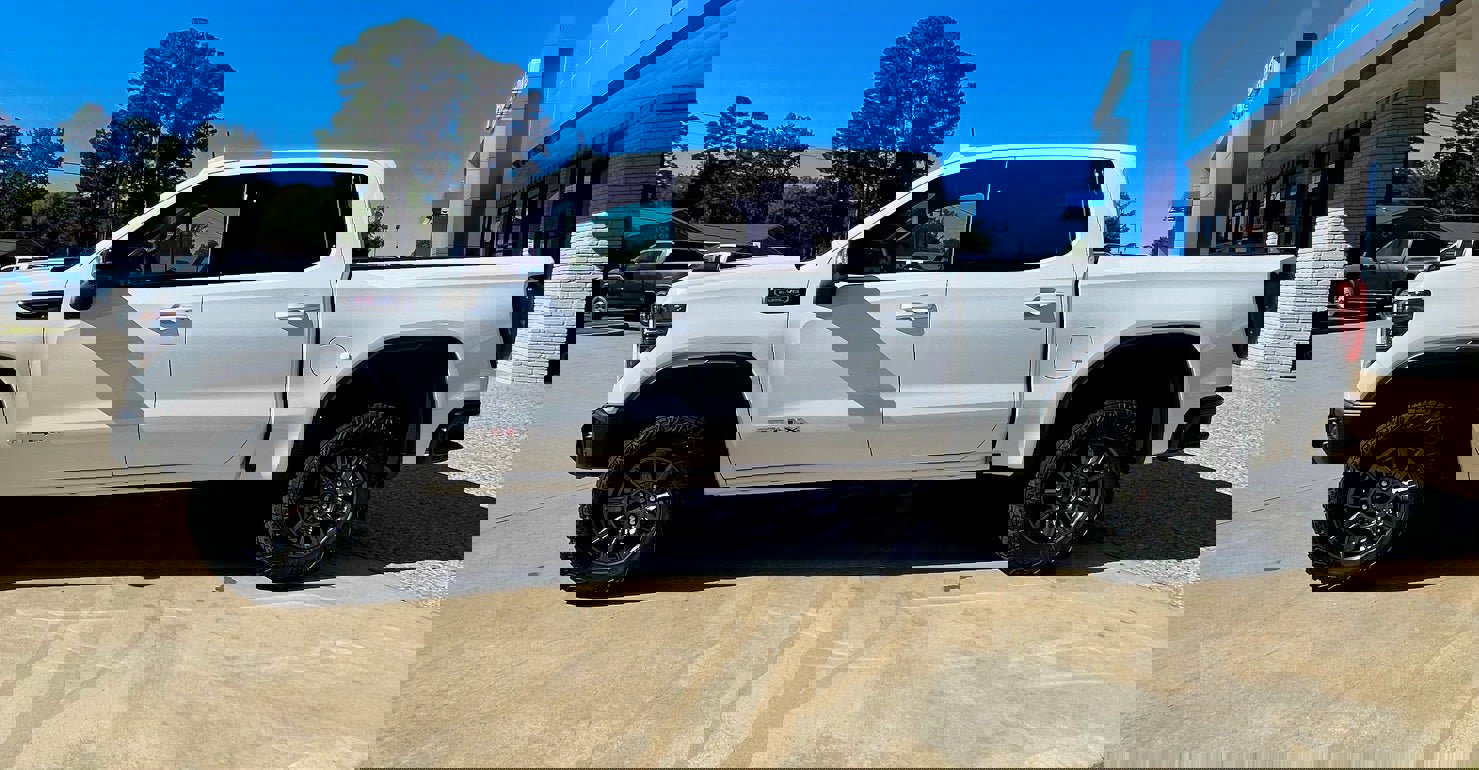 New 2026 GMC Sierra 1500 AT4X image 4