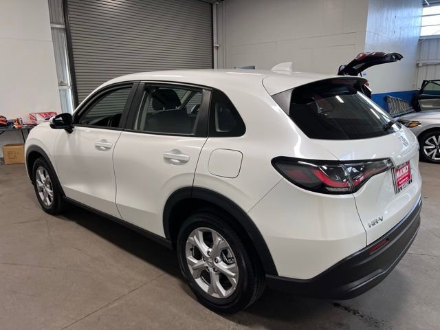 Used 2024 Honda HR-V LX image 5