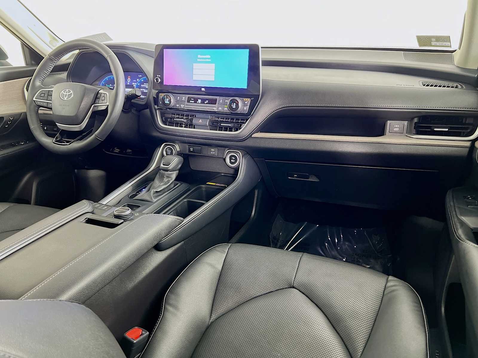 Used 2024 Toyota Grand Highlander AWD image 31