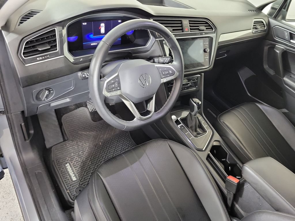 Used 2023 Volkswagen Tiguan SE FWD image 11