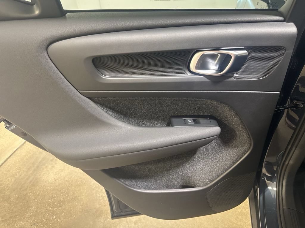 New 2026 Volvo XC40 B5 Ultra w/ Protection Package Premier AWD/4WD image 20