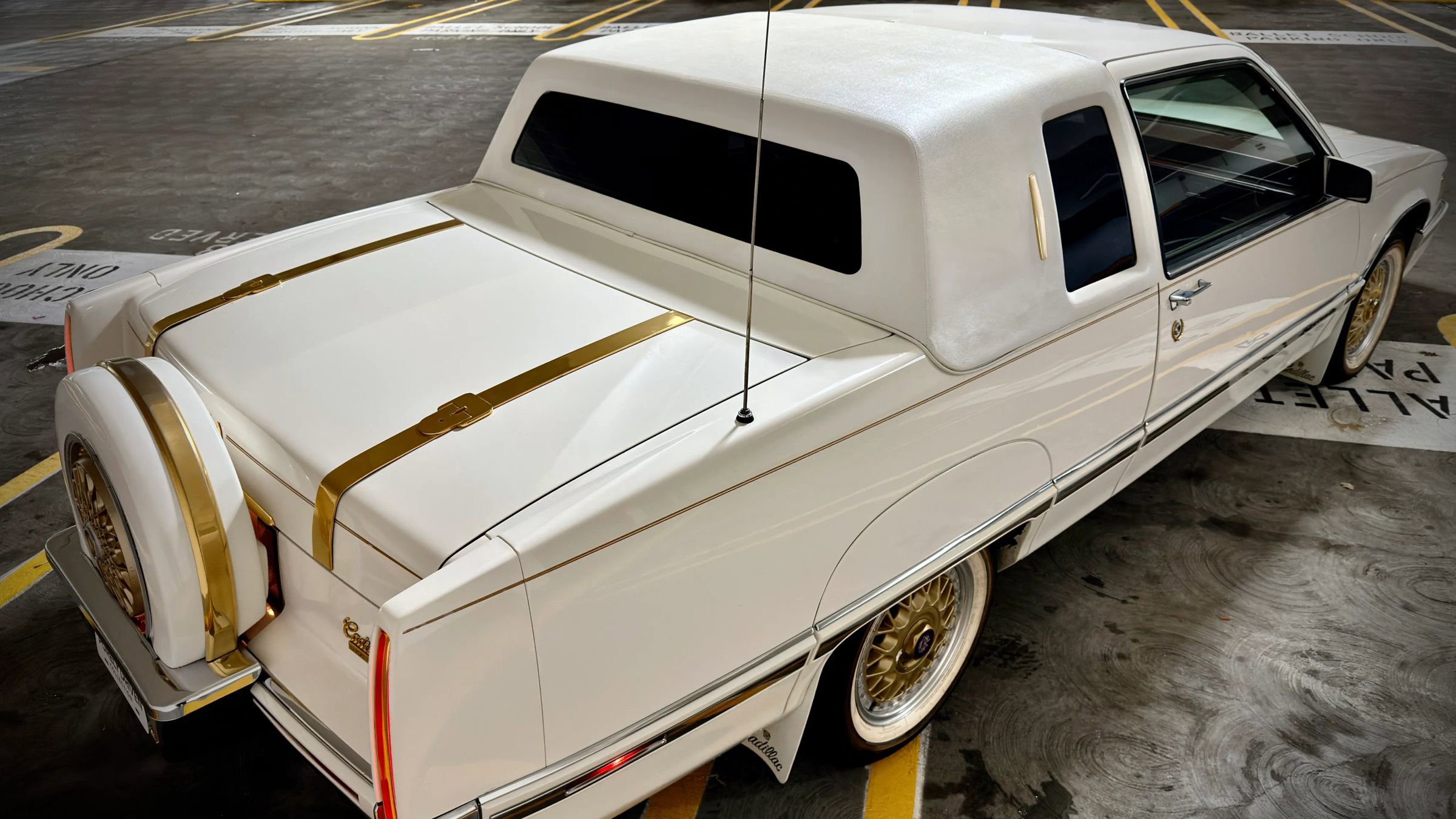 Used 1991 Cadillac Fleetwood Coupe image 9