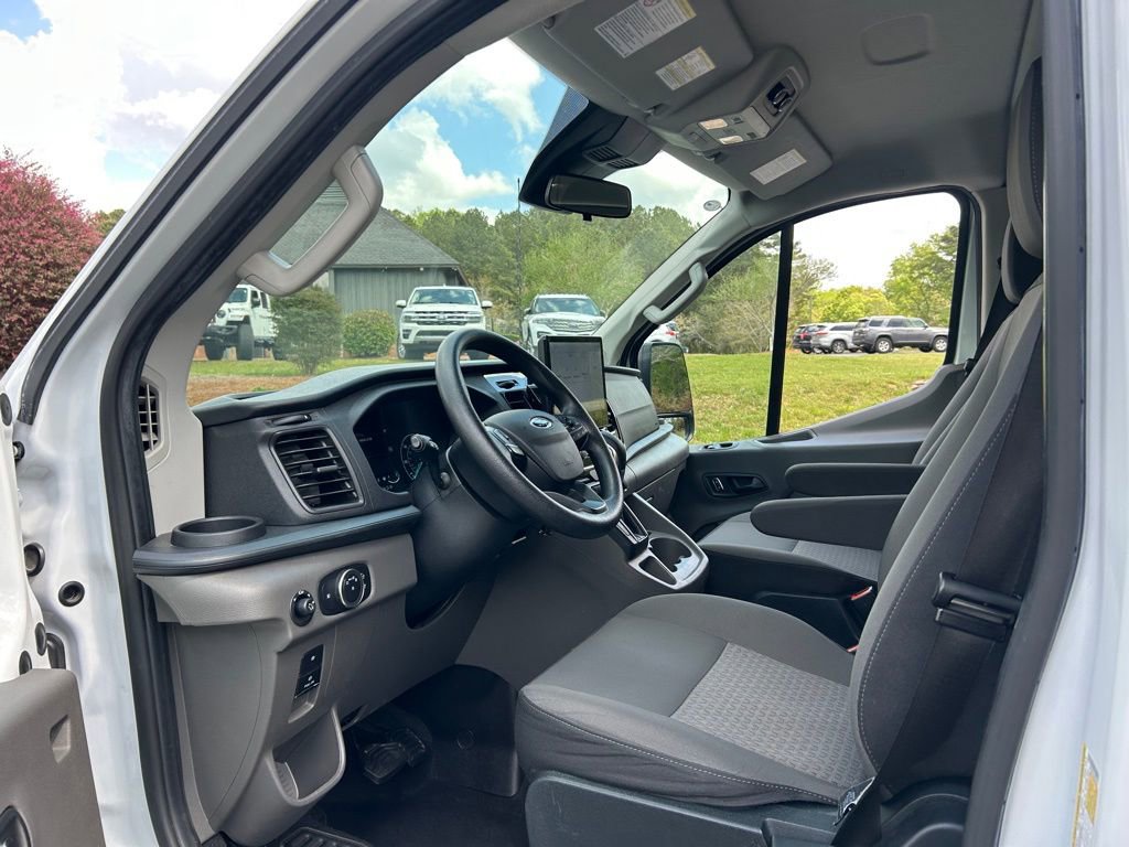 Used 2023 Ford Transit 350 XLT image 31