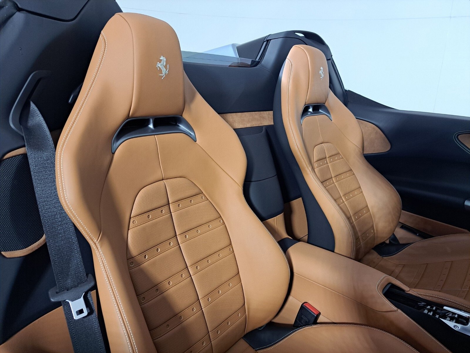 Certified 2024 Ferrari SF90 Spider image 5