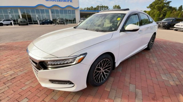 Used 2020 Honda Accord Touring image 5