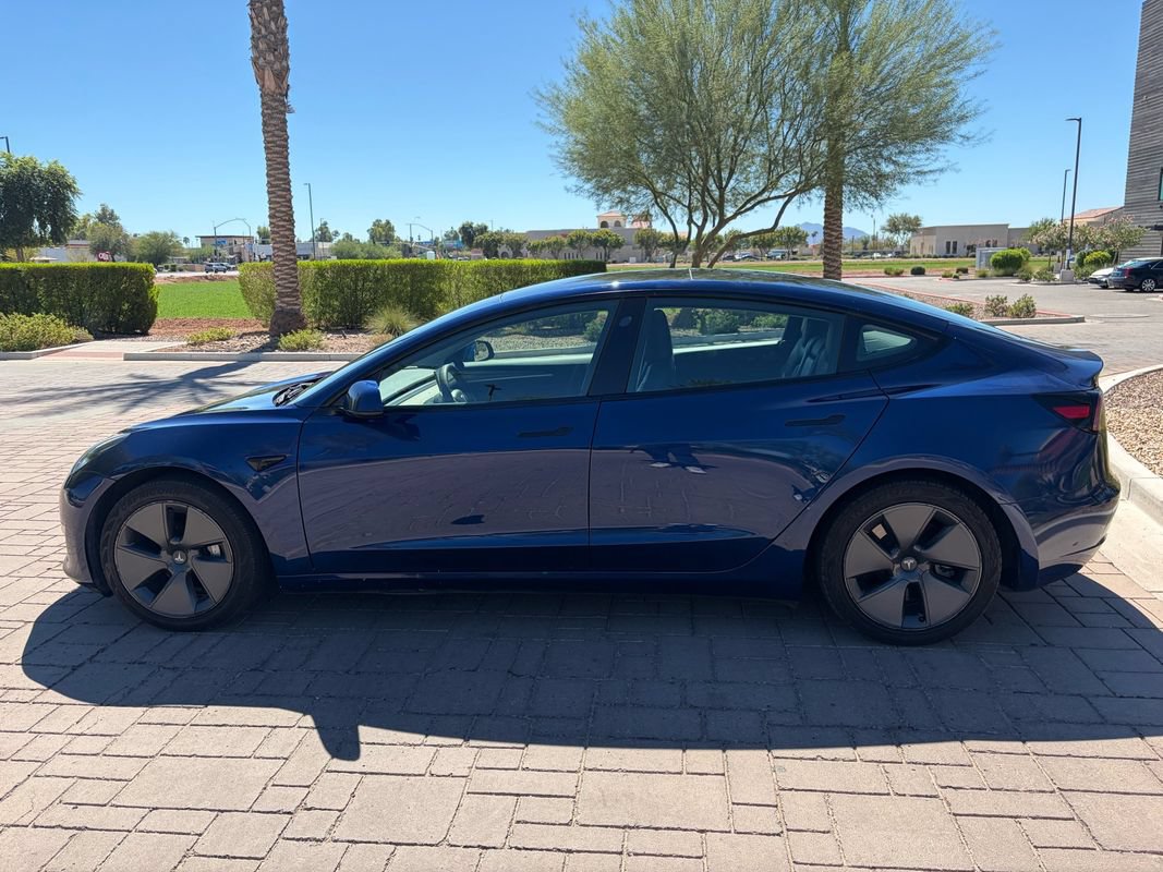 Used 2023 Tesla Model 3 Standard Range RWD image 5