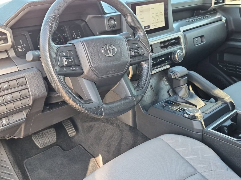 Certified 2025 Toyota Tacoma SR5 AWD/4WD image 10