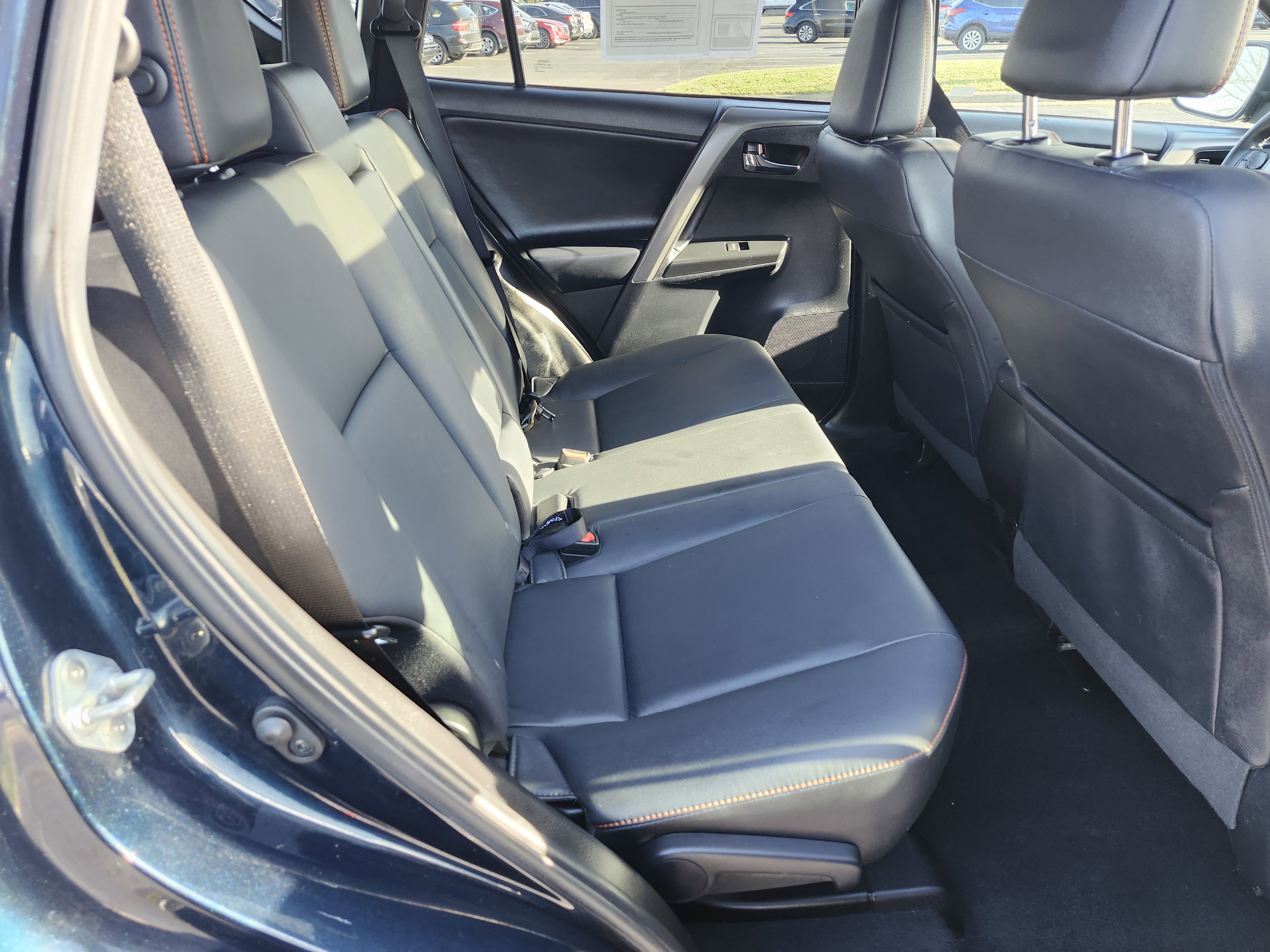 Used 2017 Toyota RAV4 SE image 19