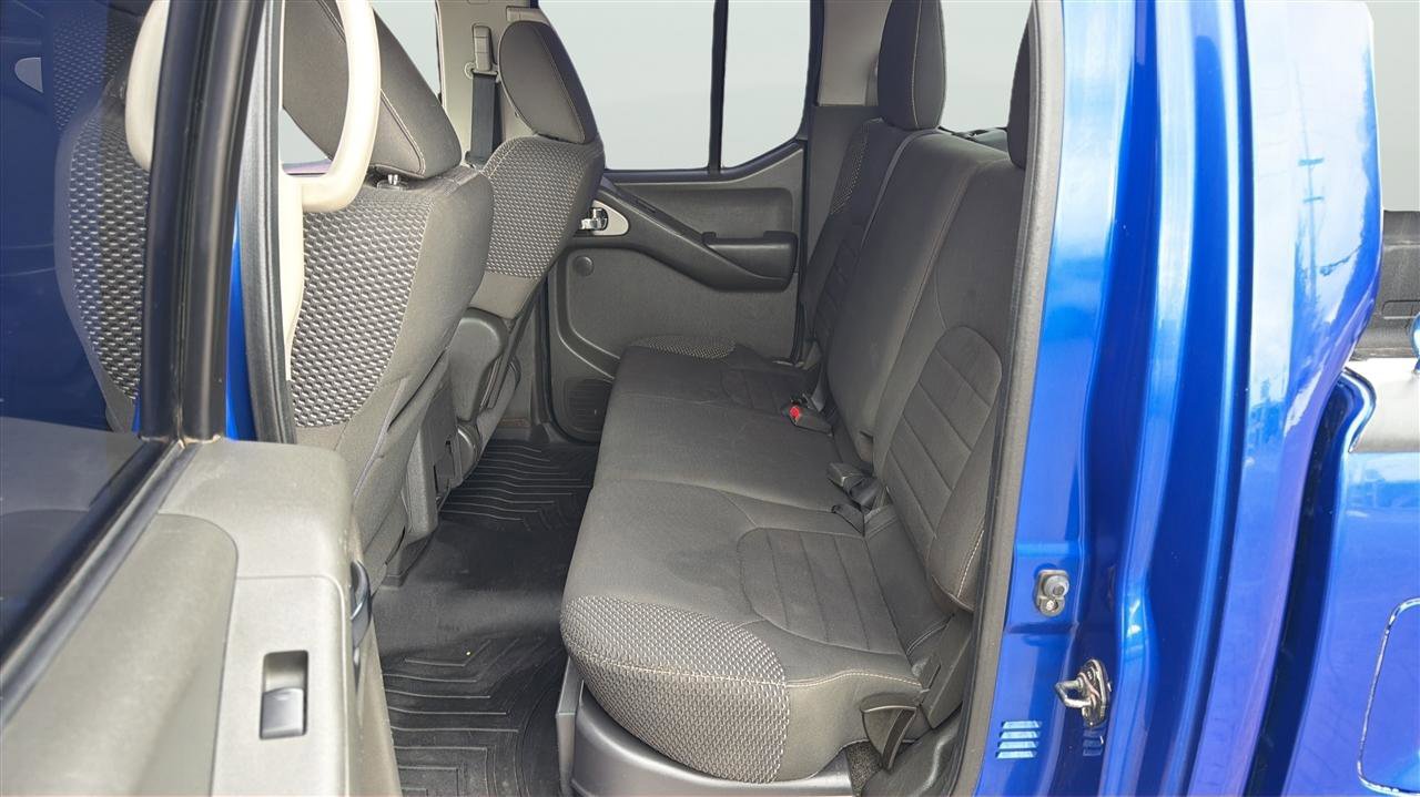 Used 2013 Nissan Frontier PRO-4X AWD/4WD image 20