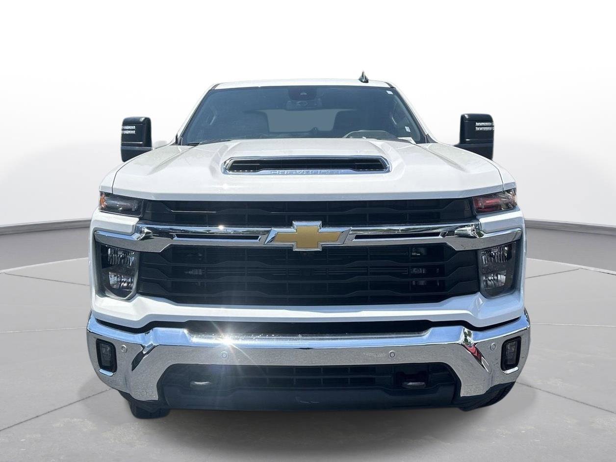 Used 2025 Chevrolet Silverado 3500 LT w/ Safety Package AWD/4WD image 3