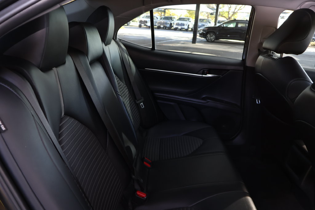 Used 2022 Toyota Camry SE FWD image 54