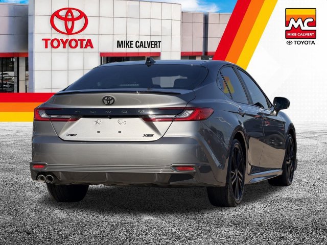 Used 2025 Toyota Camry XSE FWD image 6