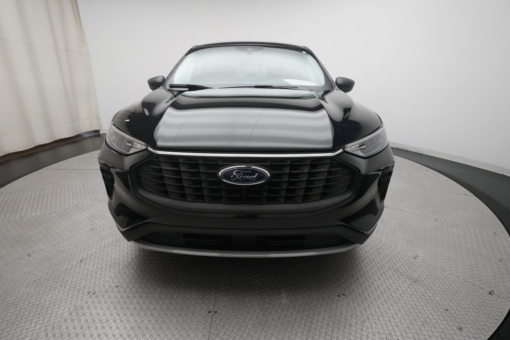 Used 2023 Ford Escape Active FWD image 11