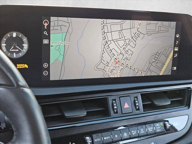 Used 2022 Lexus ES 300h w/ Accessory Package FWD image 12