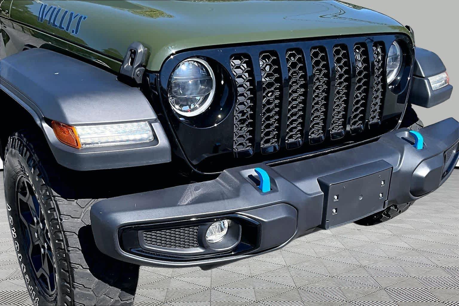 Used 2023 Jeep Wrangler Unlimited w/ Cold Weather Group AWD/4WD image 30