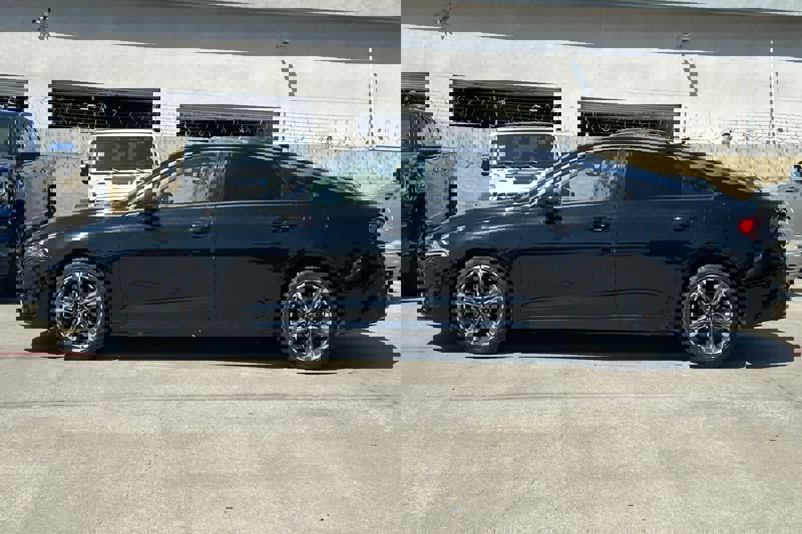 Used 2021 Kia K5 EX image 6