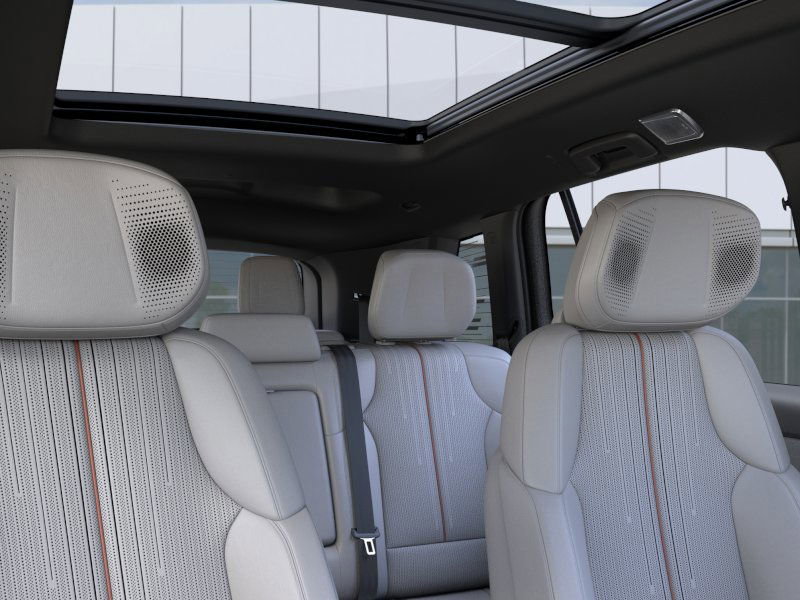 New 2026 Cadillac Vistiq Luxury AWD/4WD image 24