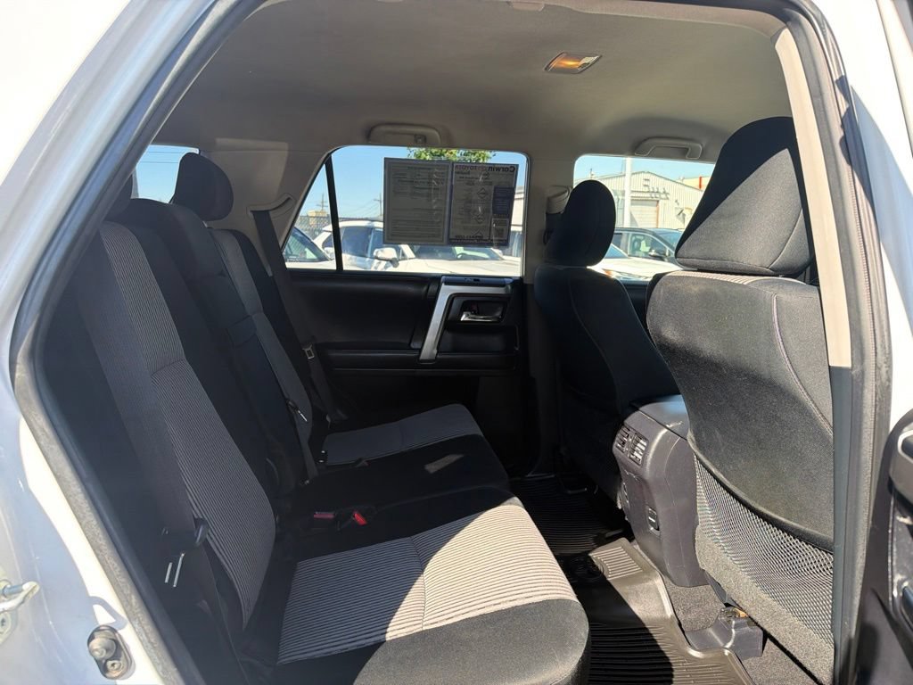 Used 2016 Toyota 4Runner SR5 AWD/4WD image 13