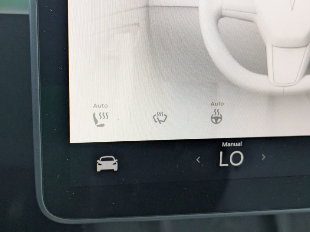 Used 2024 Tesla Model Y Long Range image 23