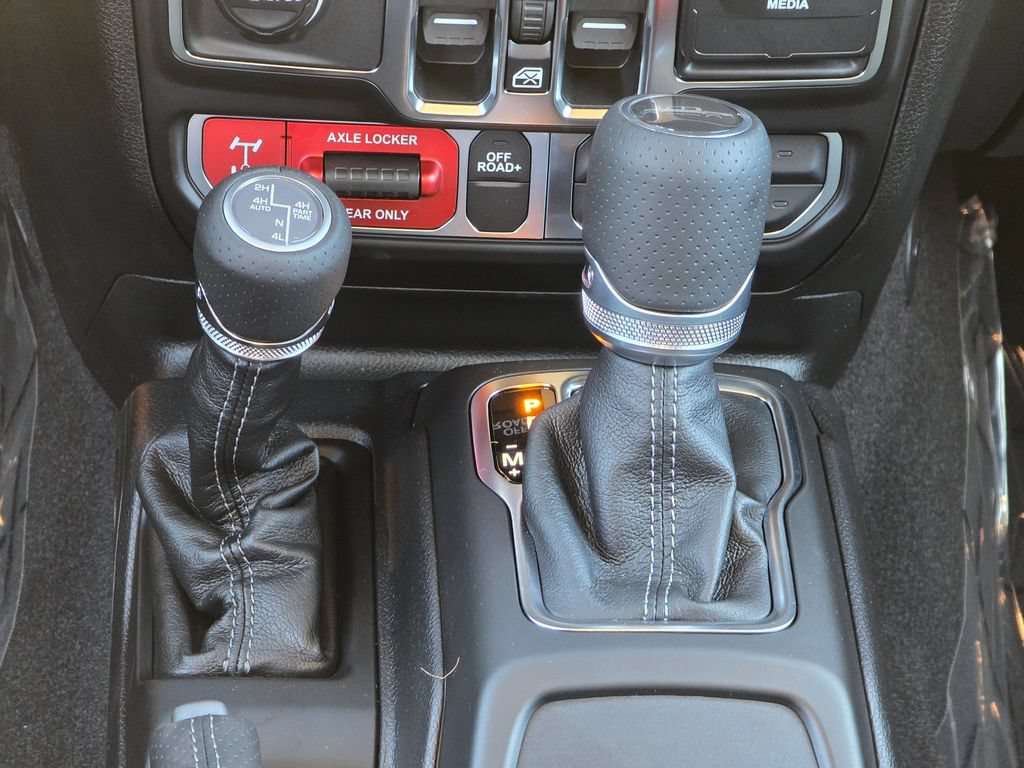 New 2026 Jeep Gladiator Mojave AWD/4WD image 31
