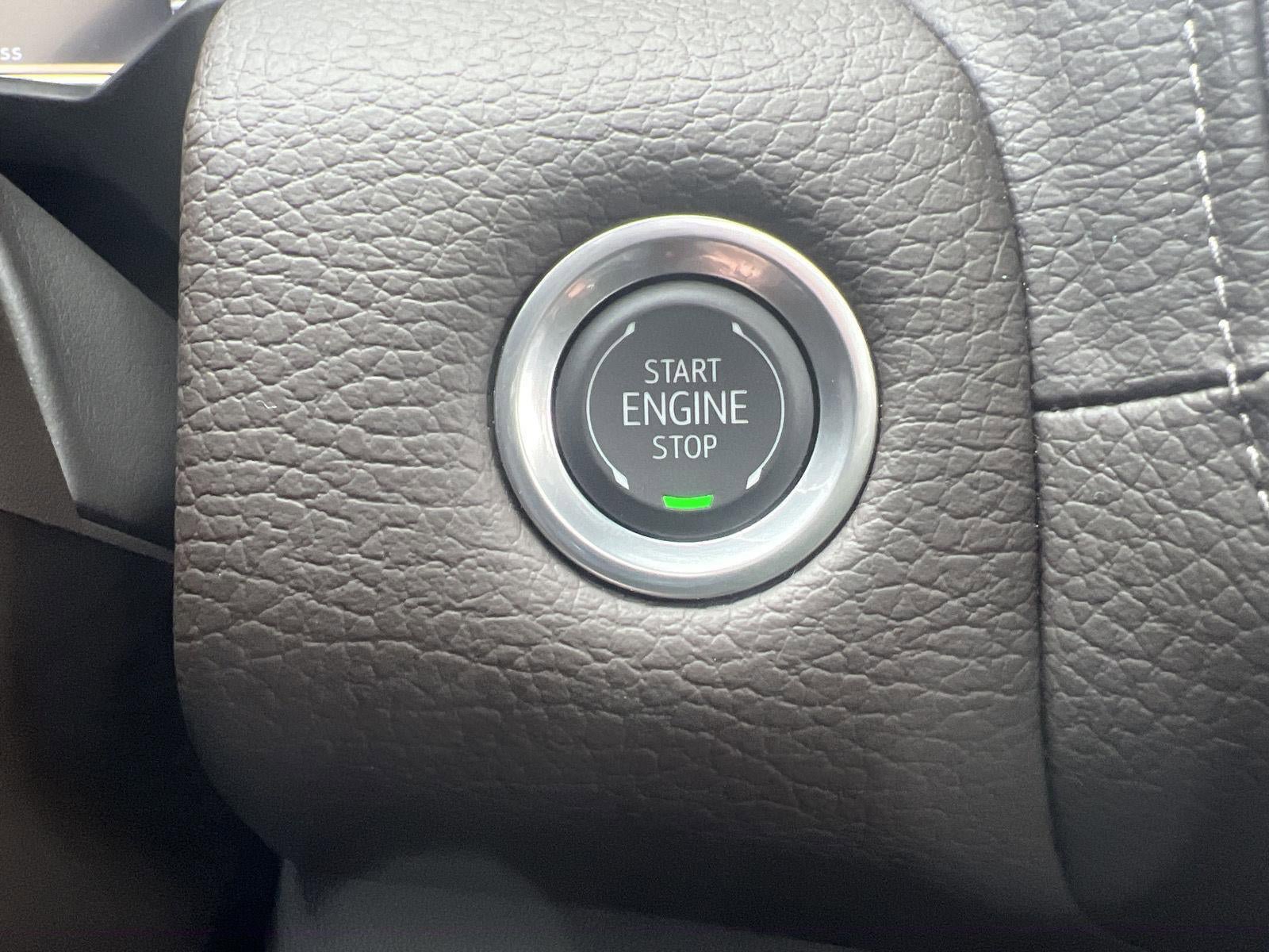 Used 2024 GMC Yukon Denali w/ Advanced Technology Package AWD/4WD image 24