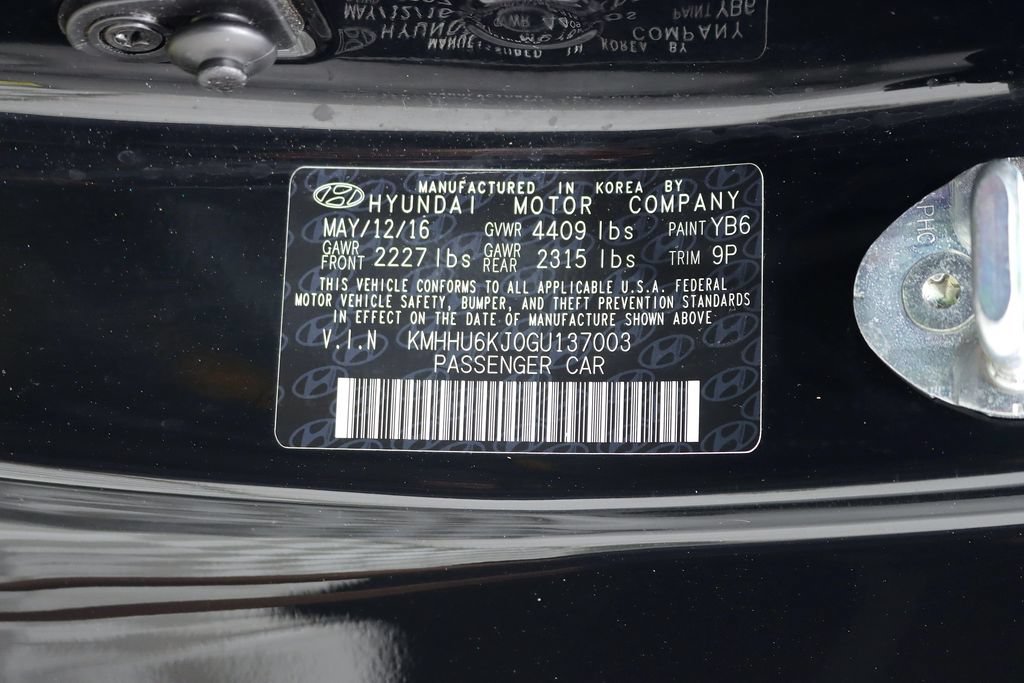 Used 2016 Hyundai Genesis Coupe 3.8 RWD image 31
