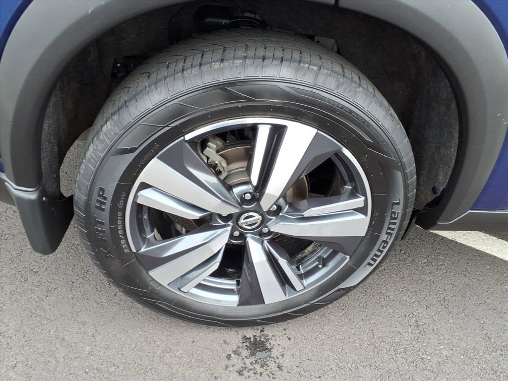 Used 2021 Nissan Rogue SL w/ Premium Package image 9