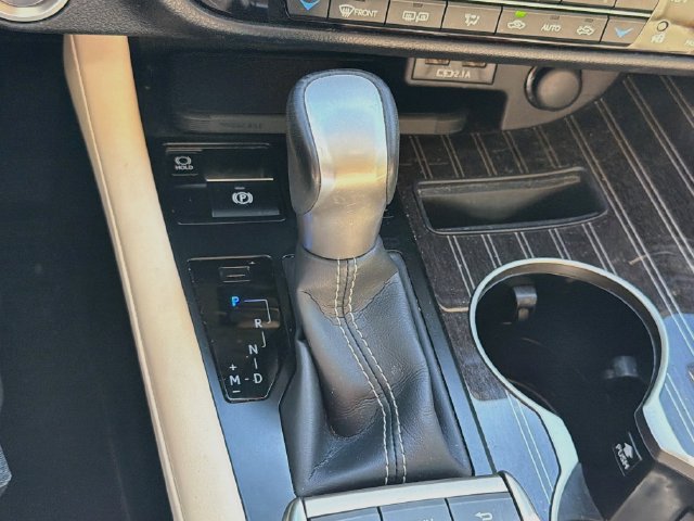 Used 2021 Lexus RX 350 FWD w/ Luxury Package image 29