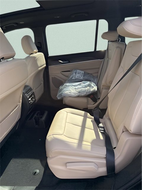 New 2025 Jeep Grand Cherokee L Limited image 23