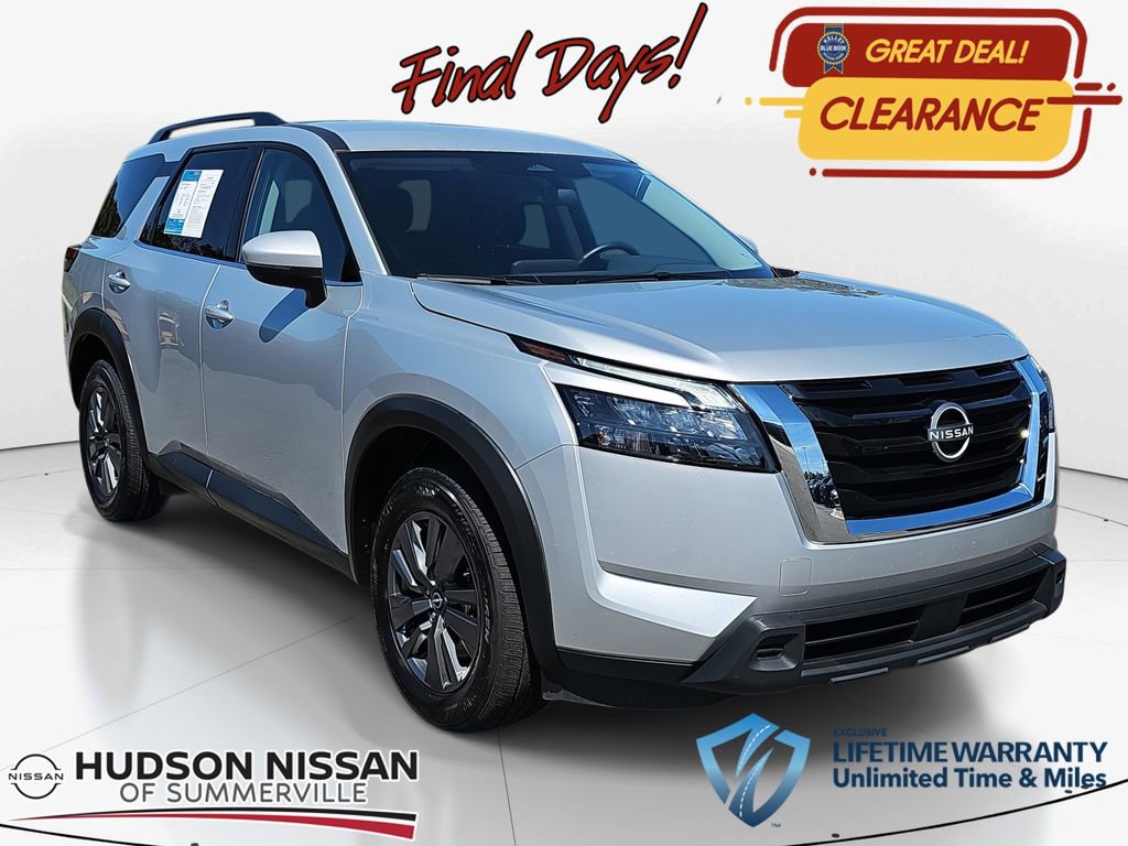 Used 2024 Nissan Pathfinder SV