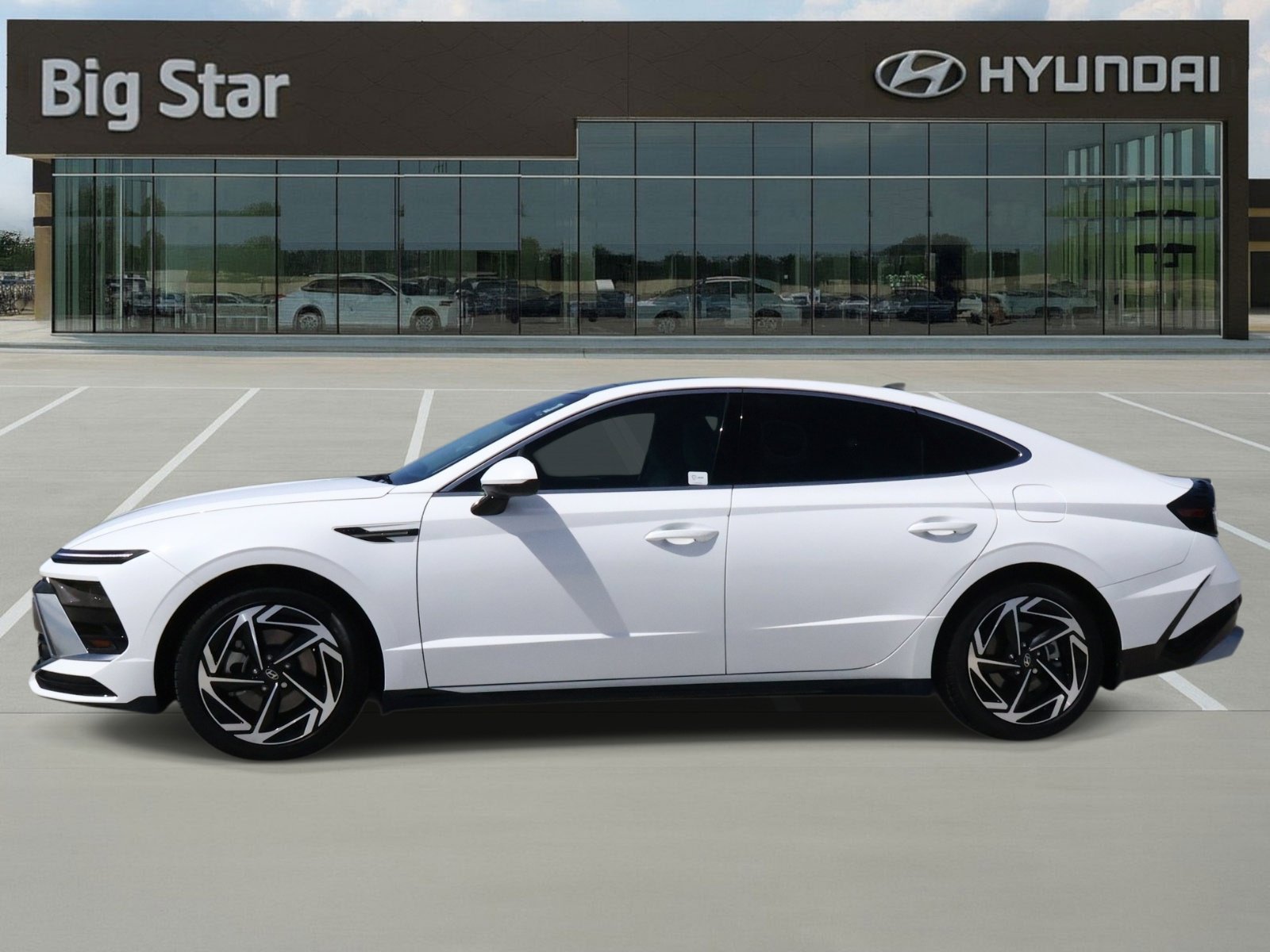 Used 2025 Hyundai Sonata SEL image 2