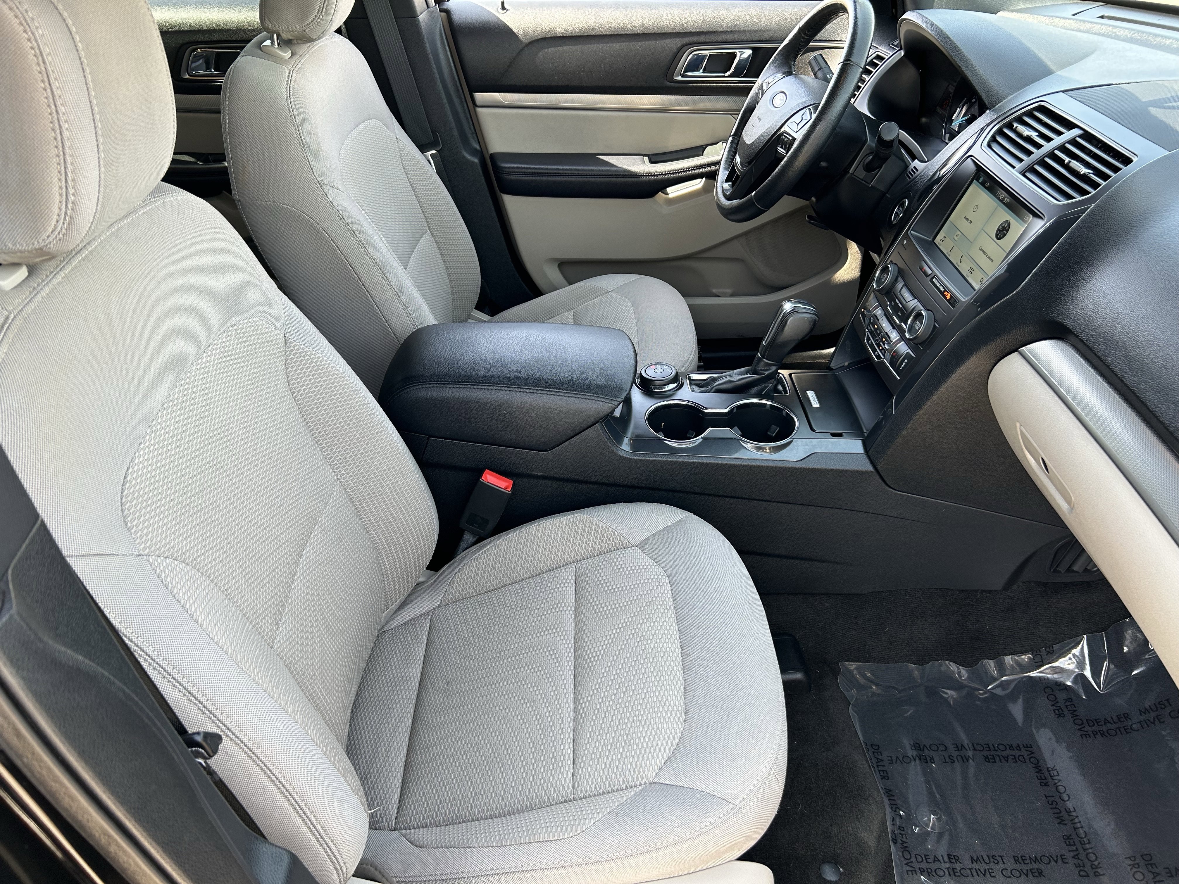 Used 2018 Ford Explorer XLT w/ Equipment Group 201A image 9
