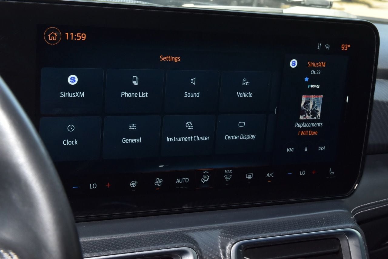 Used 2025 Ford Mustang Premium RWD image 26