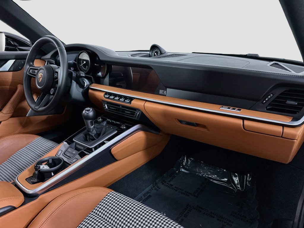 Certified 2024 Porsche 911 Carrera S RWD image 27
