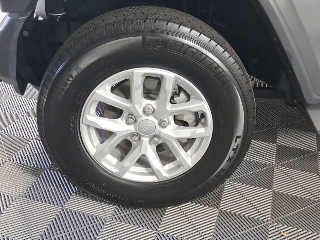 Used 2023 Jeep Wrangler Sport AWD/4WD image 24