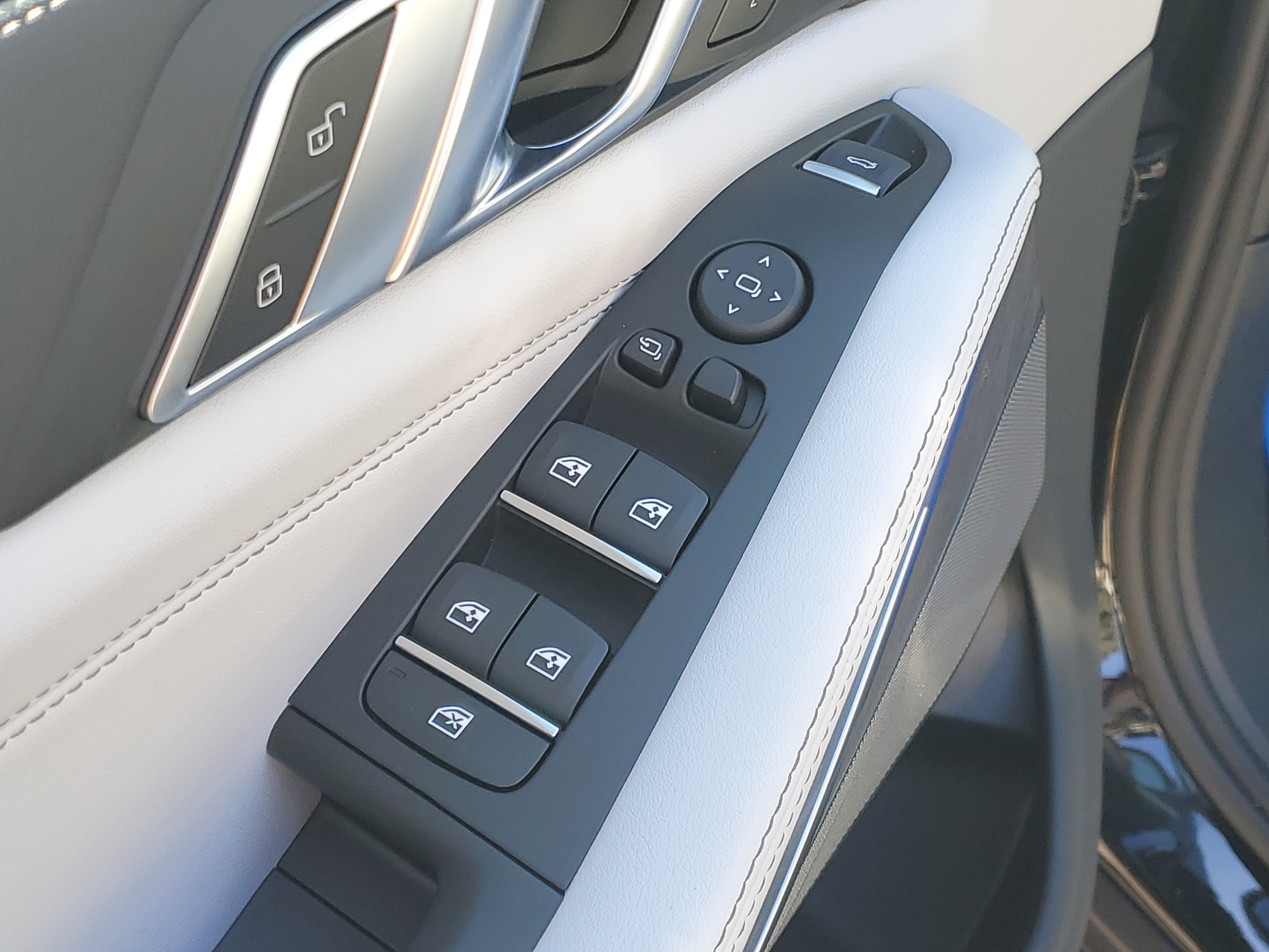 New 2026 BMW X5 xDrive40i w/ Premium Package image 6