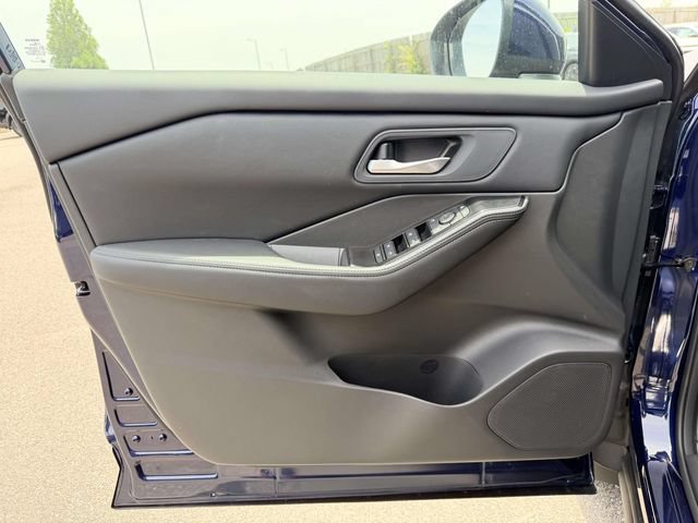 New 2026 Nissan Rogue SV AWD/4WD image 14